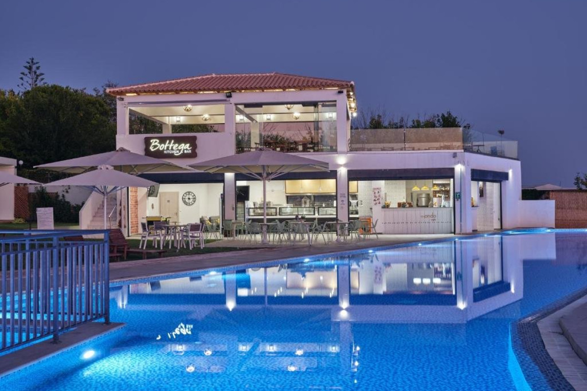 CAVO ORIENT BEACH HOTEL