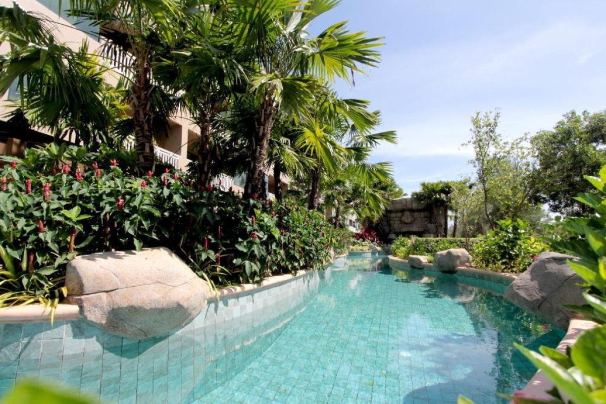 Maikhao Palm Beach Resort