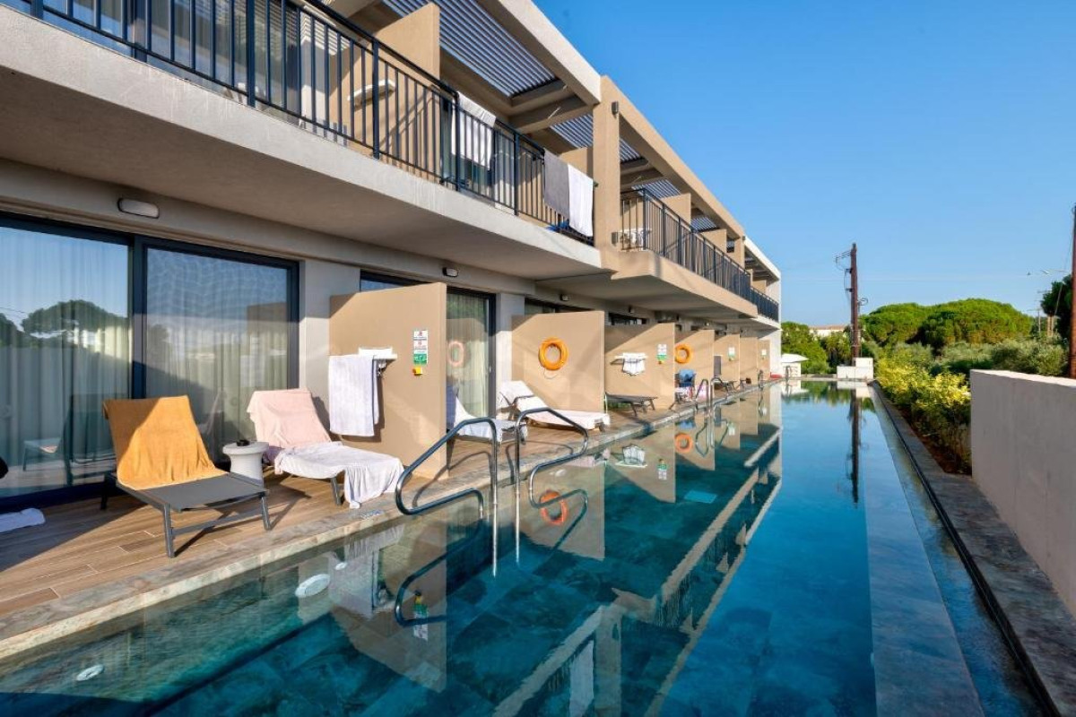 CAVO ORIENT BEACH HOTEL