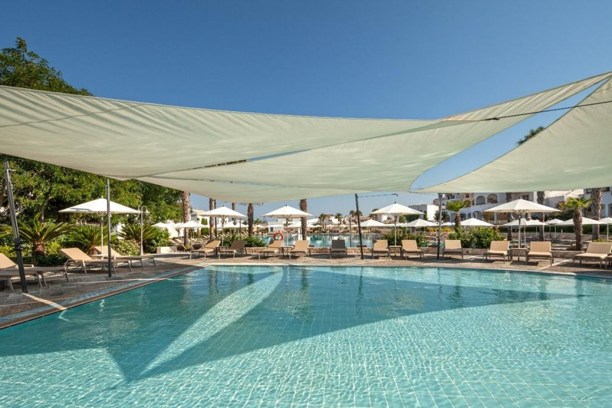 Neptune Luxury Resort