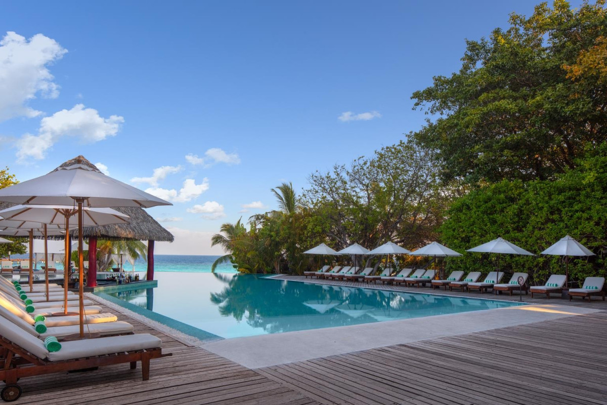 Adaaran Select Meedhupparu & Prestige Water Villas