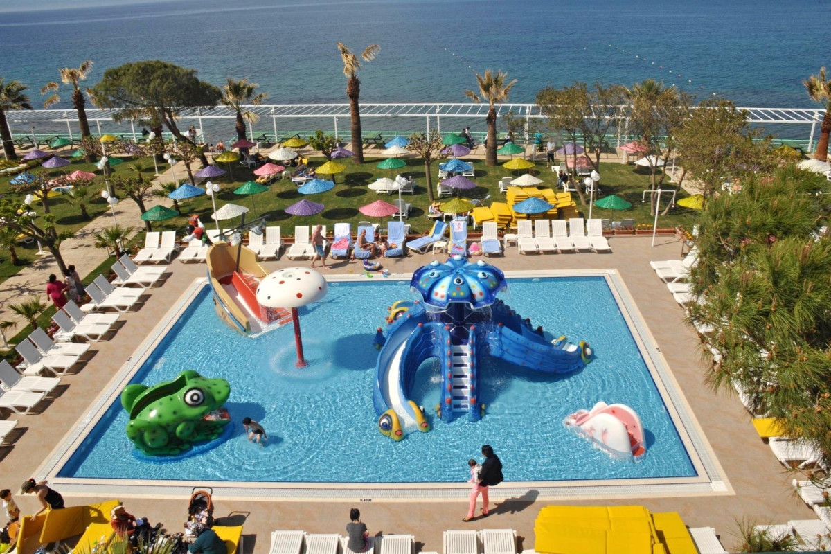HOTEL GRAND EFE