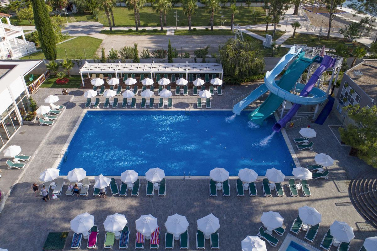 Akra Kemer