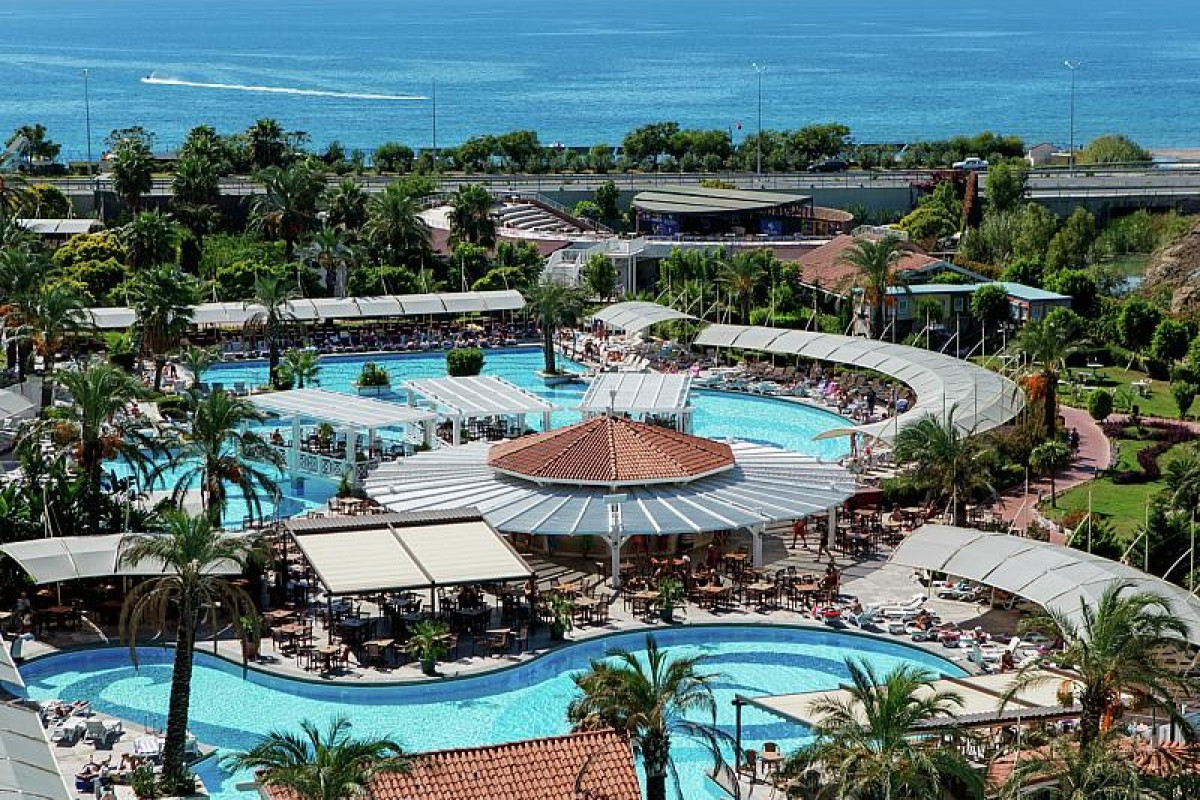 Crystal Admiral Resort Suits and Spa