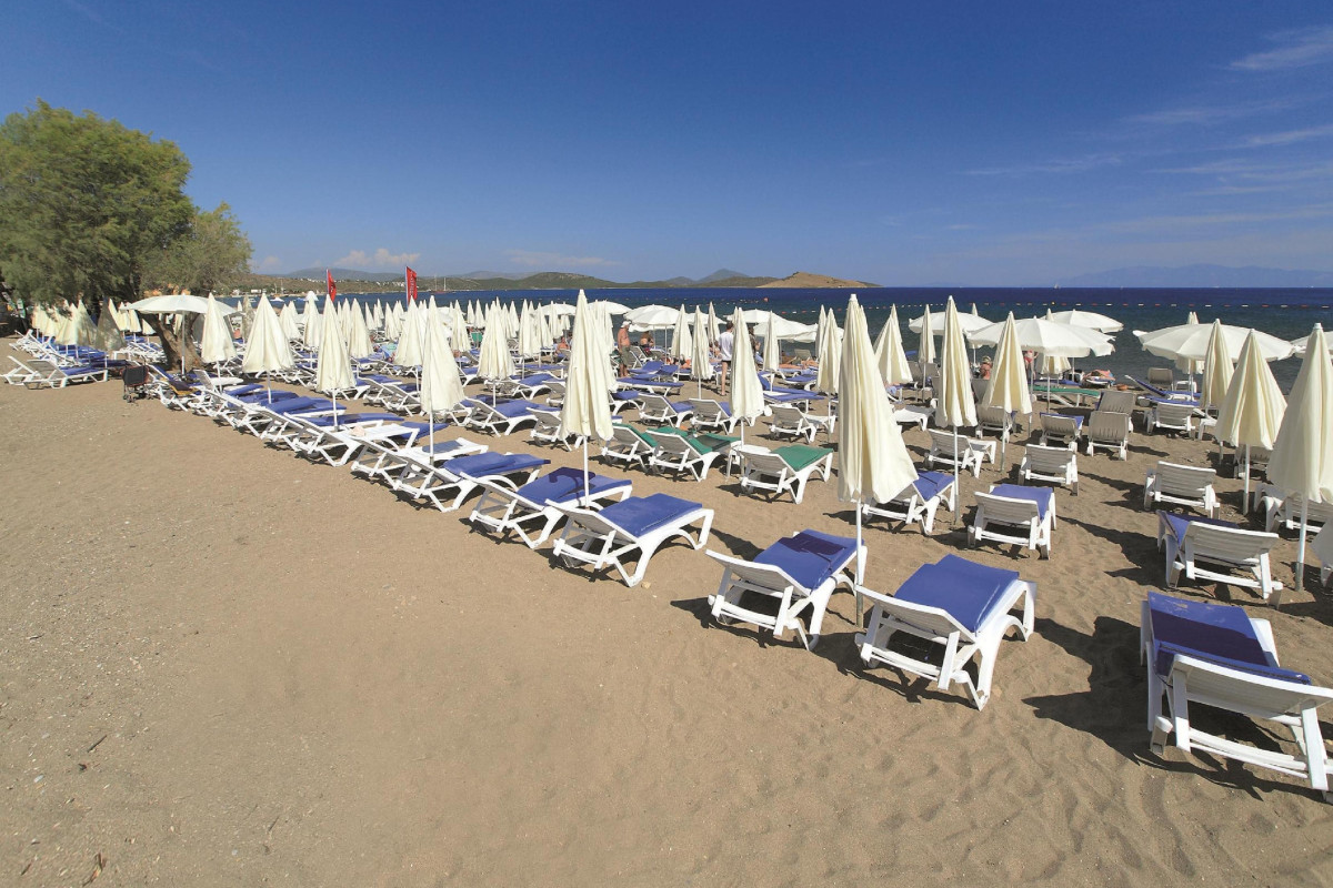 PETUNYA BEACH RESORT