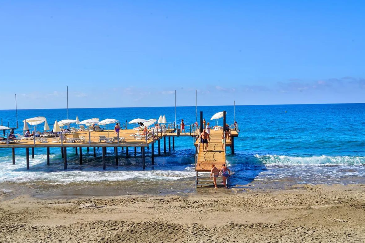 Blue Fish Hotel