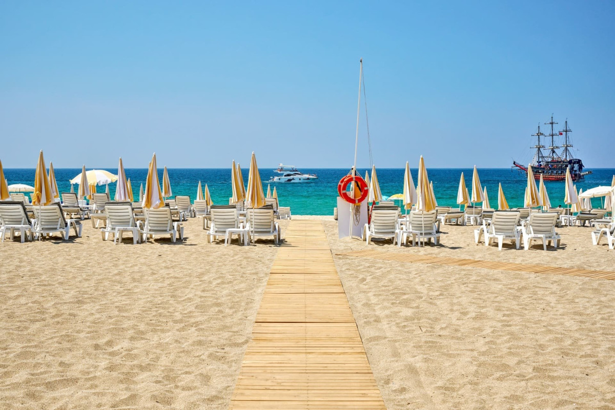 Elysee Beach Hotel