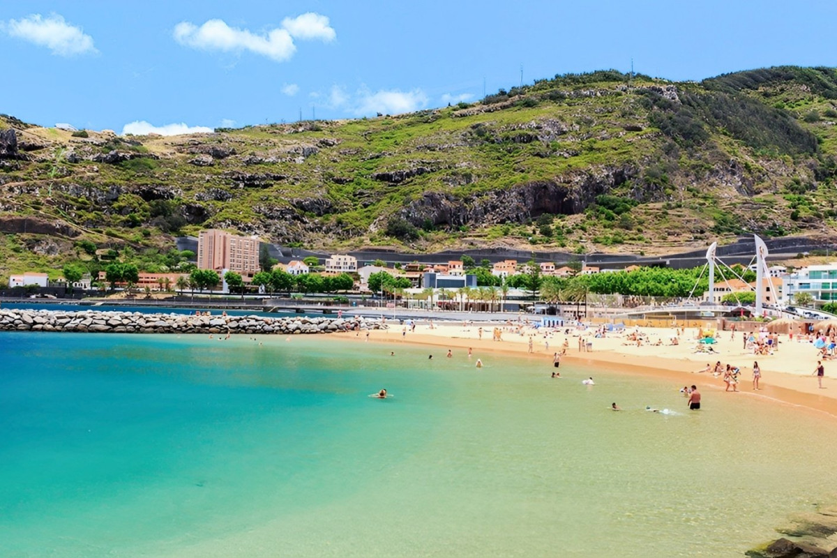 Baia Madeira Hotel - Ocean Beachfront