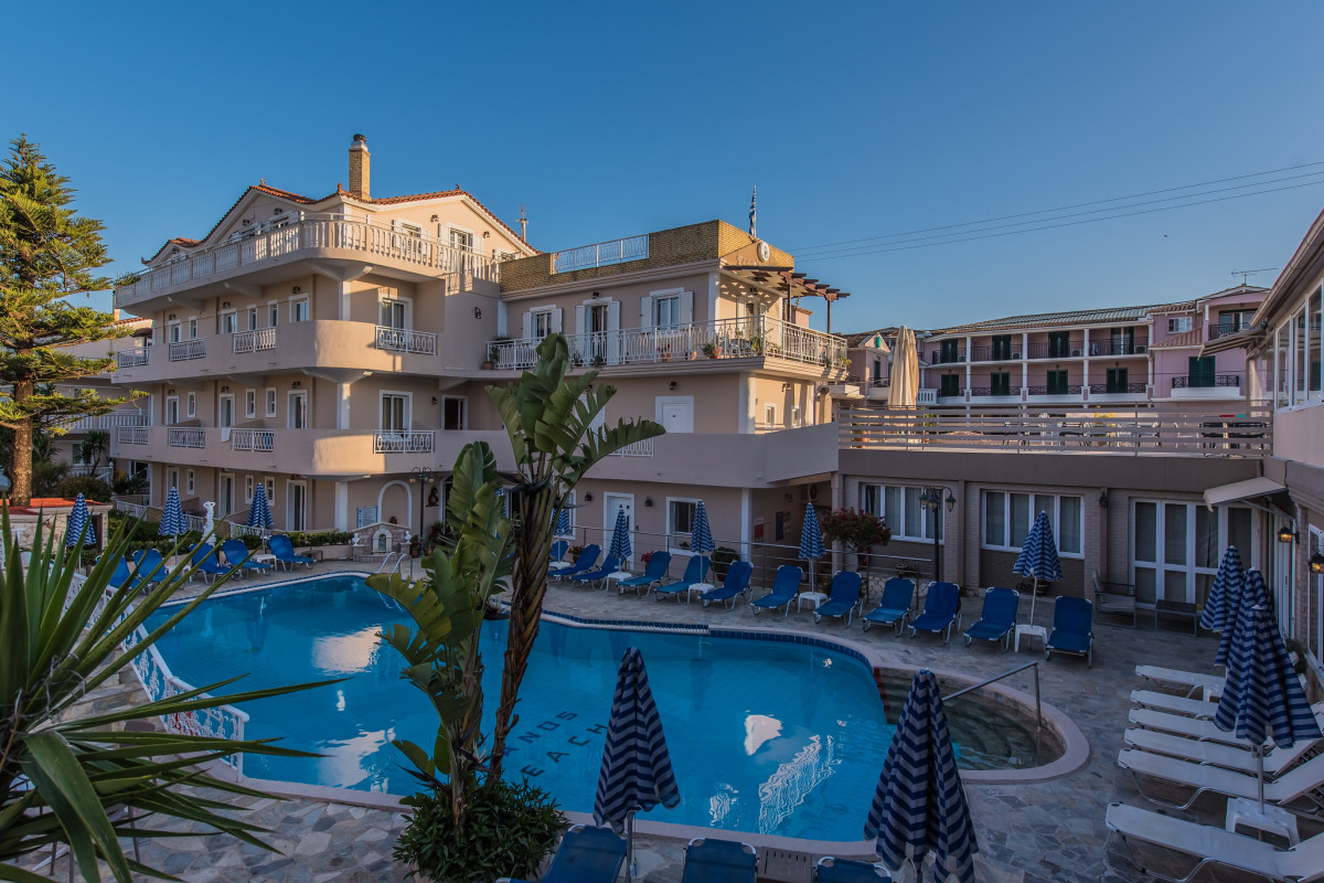 Planos Beach Hotel