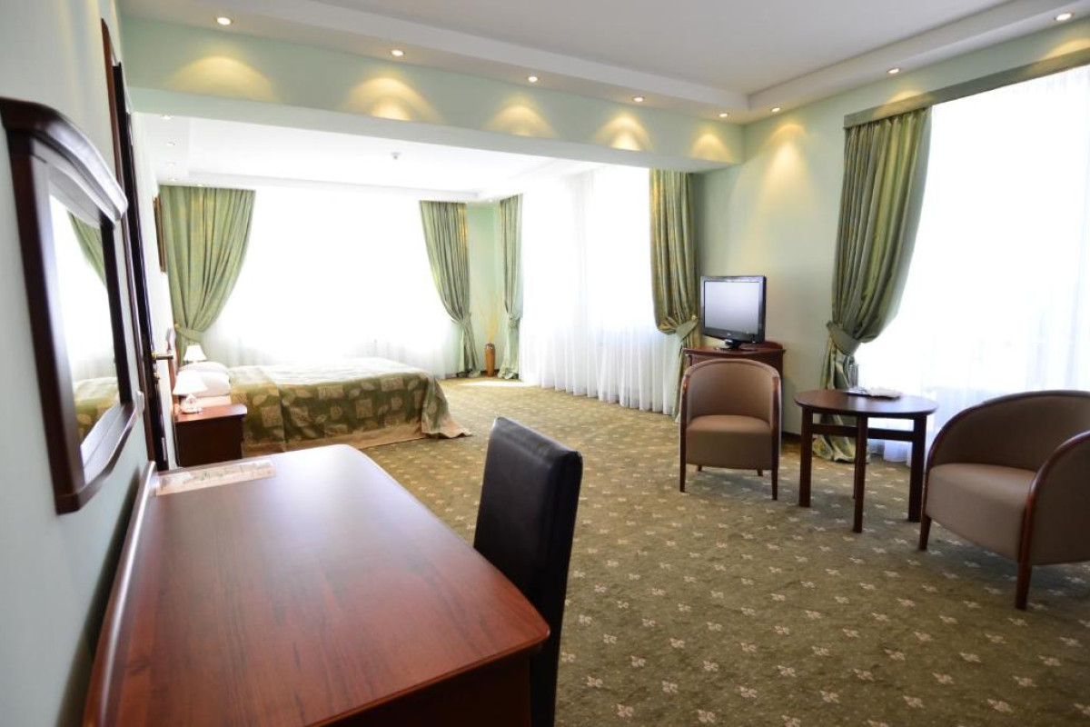 Platinum Hotel
