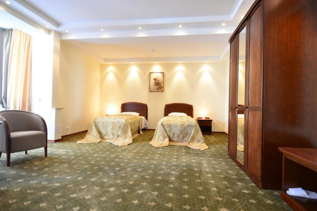 Platinum Hotel