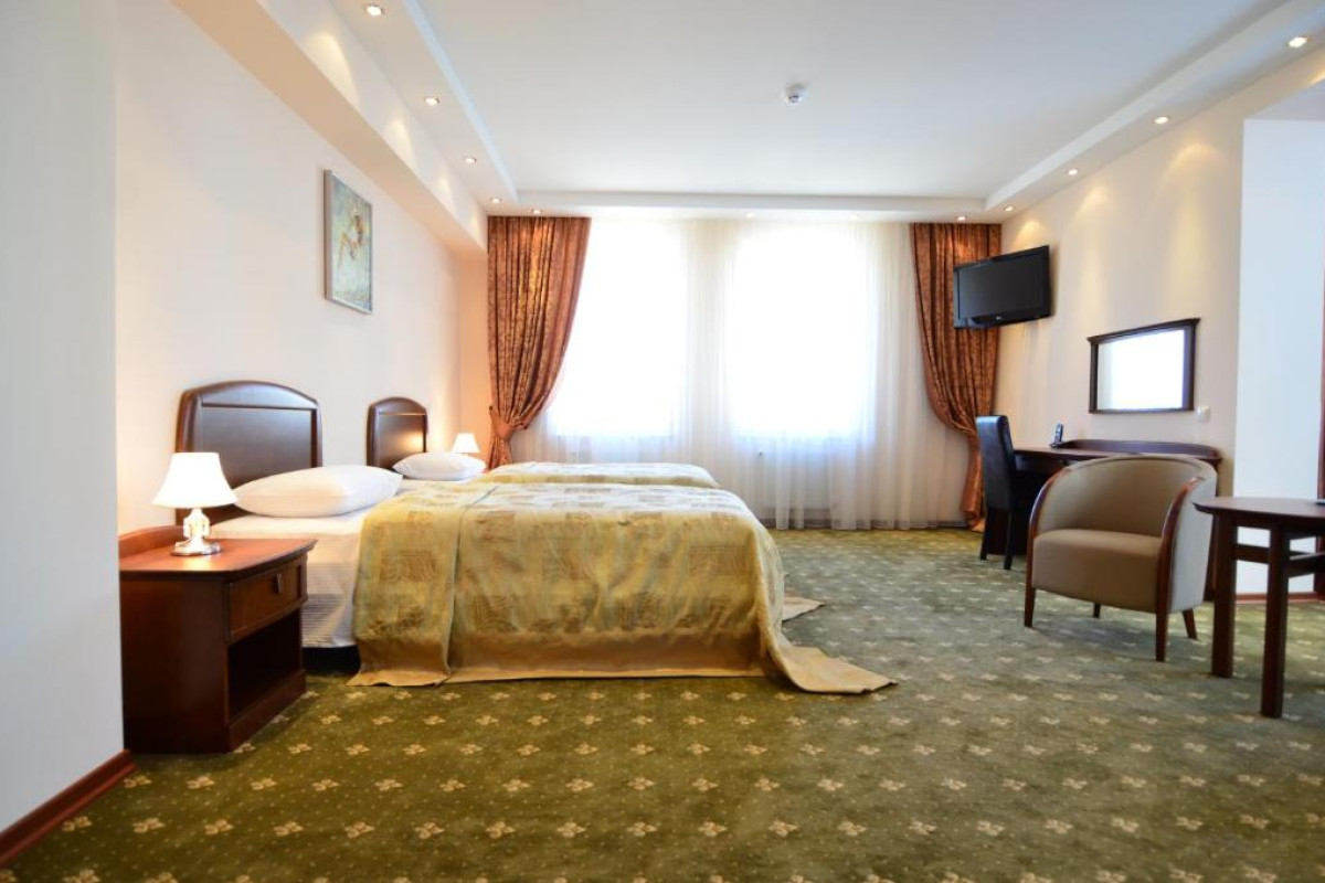 Platinum Hotel