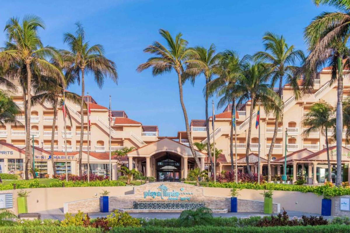 Playa Linda Beach Resort