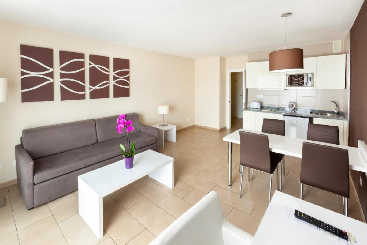 PLAYA OLID SUITES  APARTMENTS