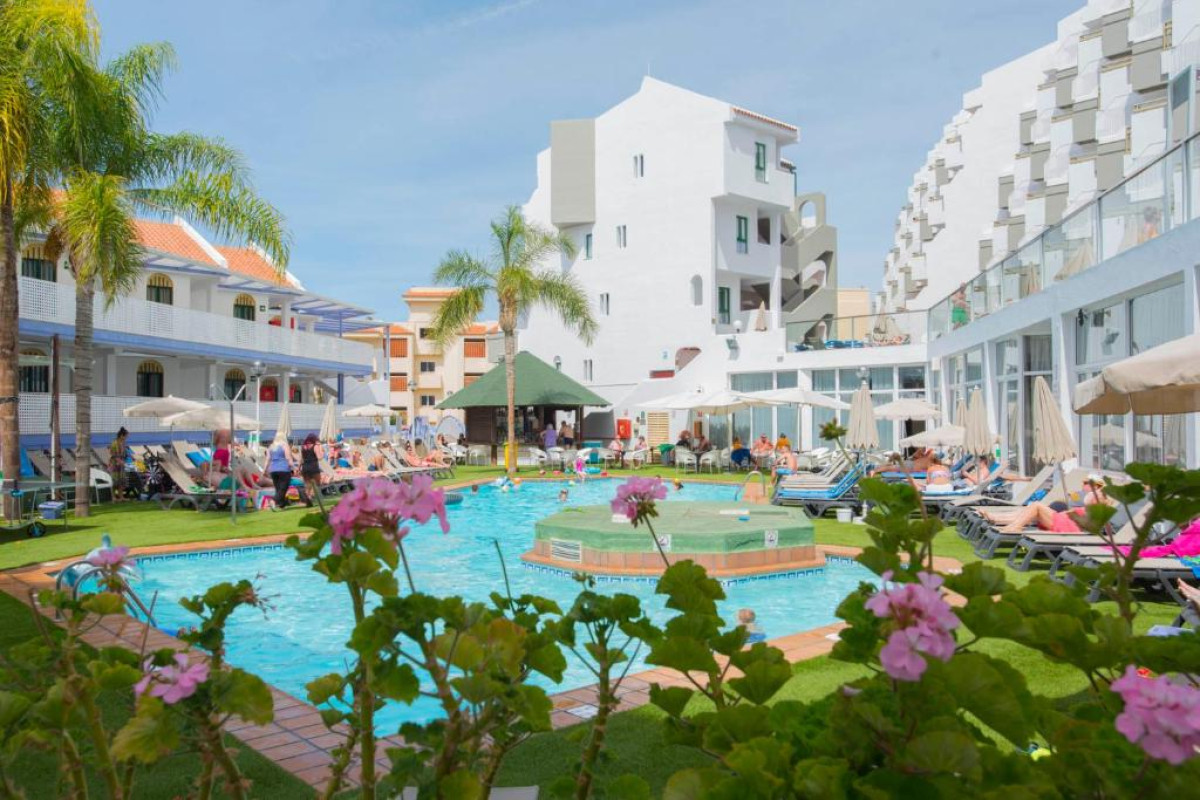 PLAYA OLID SUITES  APARTMENTS
