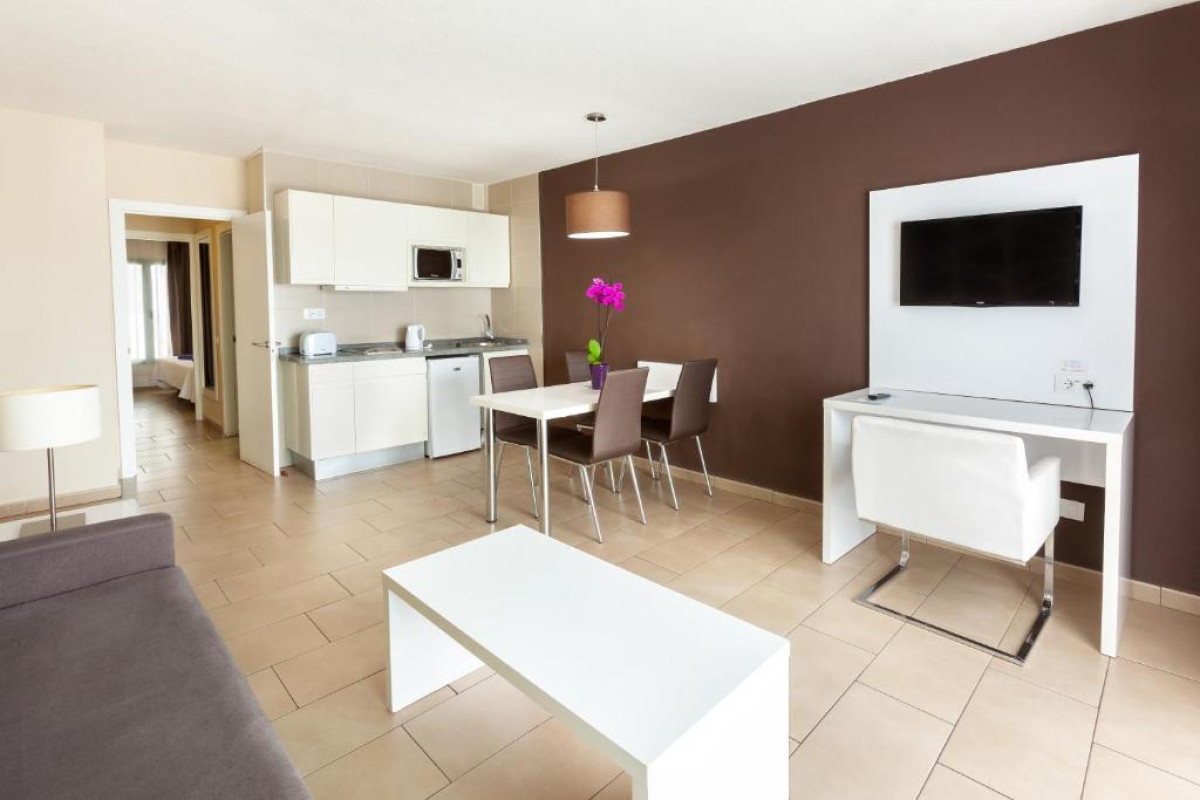 PLAYA OLID SUITES  APARTMENTS
