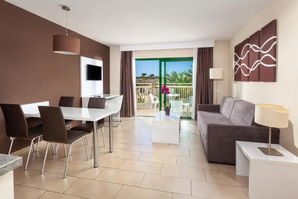 PLAYA OLID SUITES  APARTMENTS