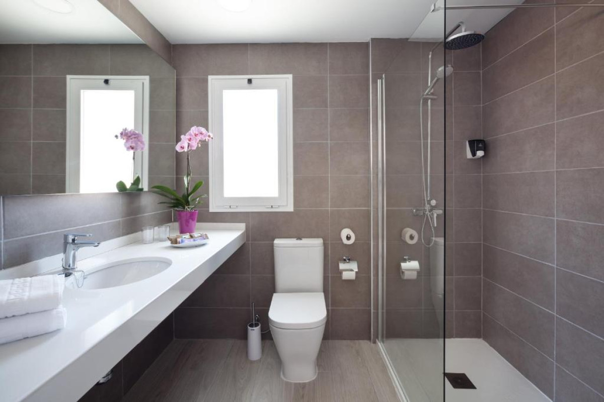 PLAYA OLID SUITES  APARTMENTS