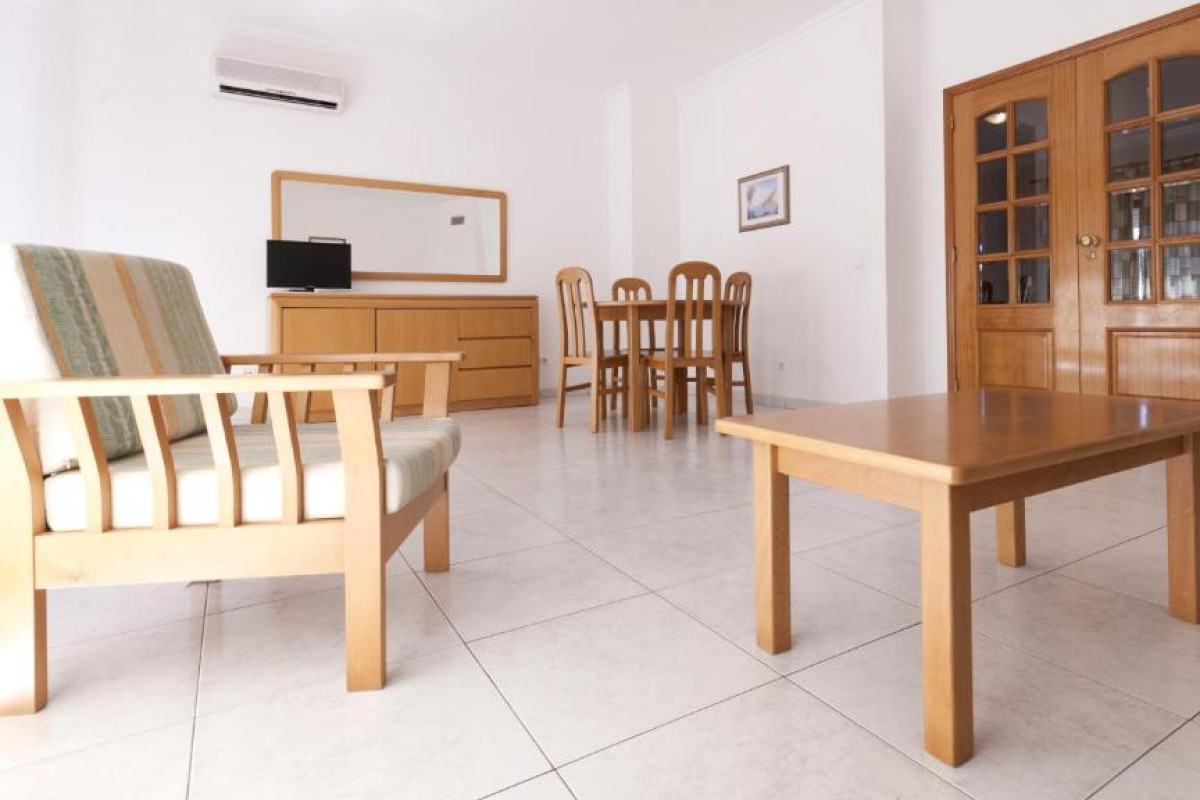 Plaza Real Aparthotel