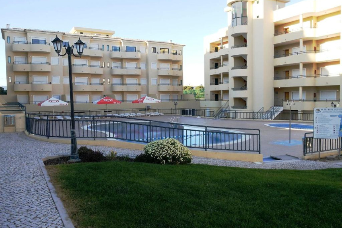 Plaza Real Aparthotel
