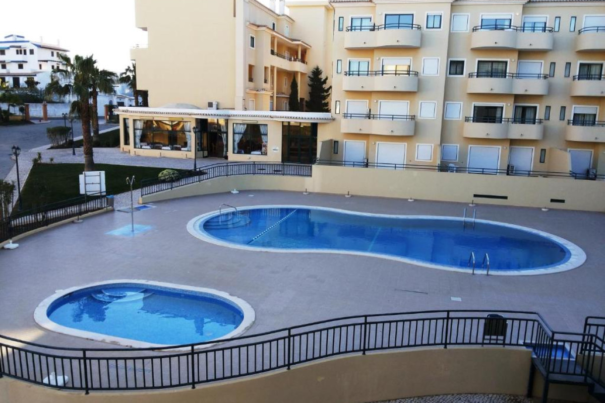 Plaza Real Aparthotel