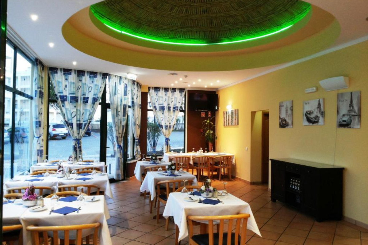 Plaza Real Aparthotel