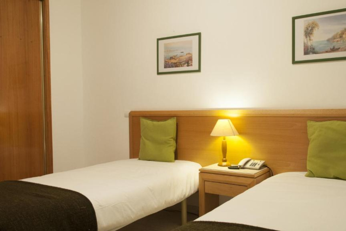 Plaza Real Aparthotel