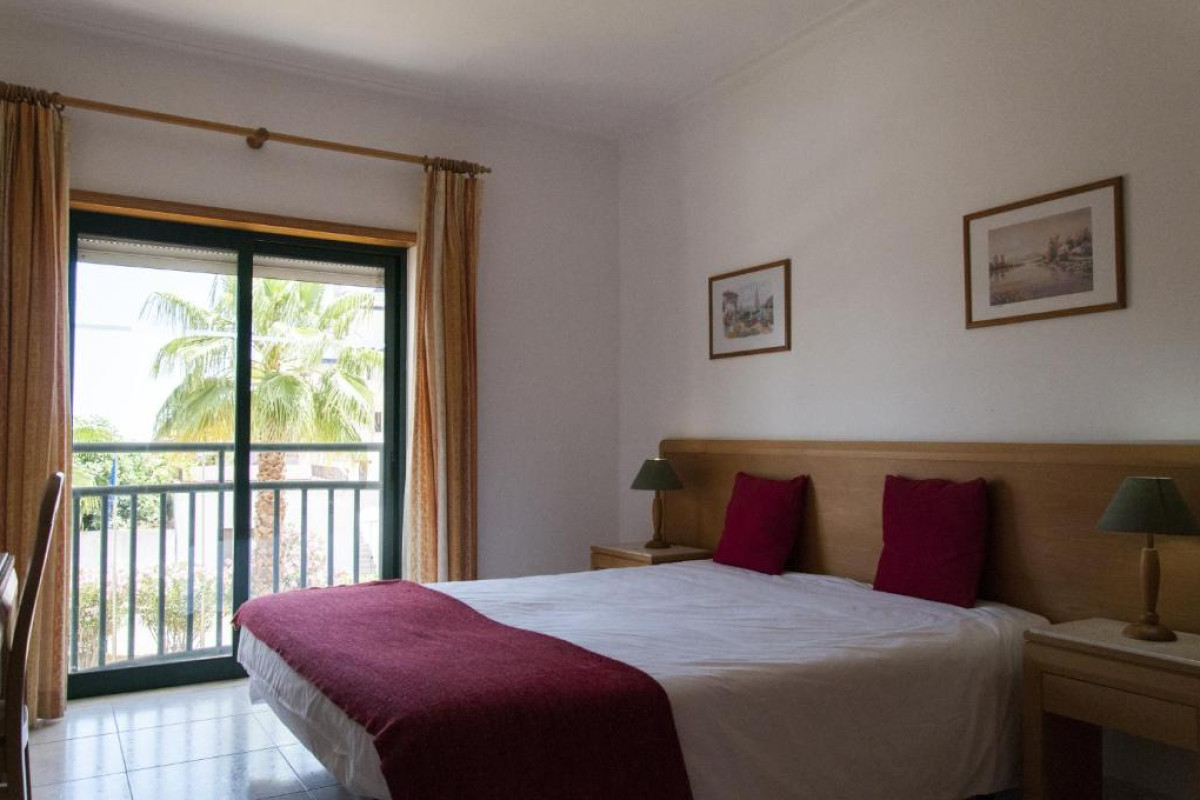 Plaza Real Aparthotel