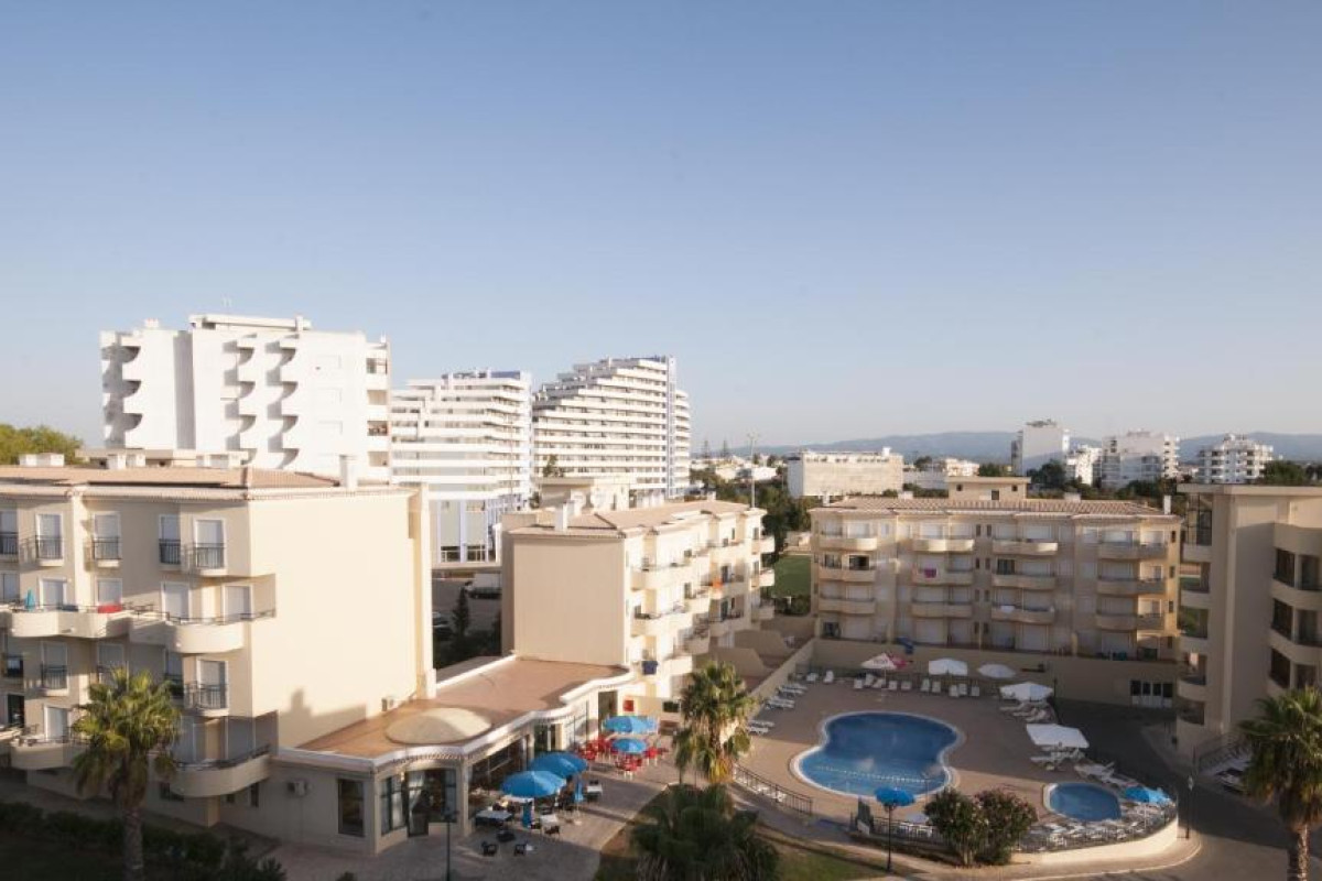 Plaza Real Aparthotel