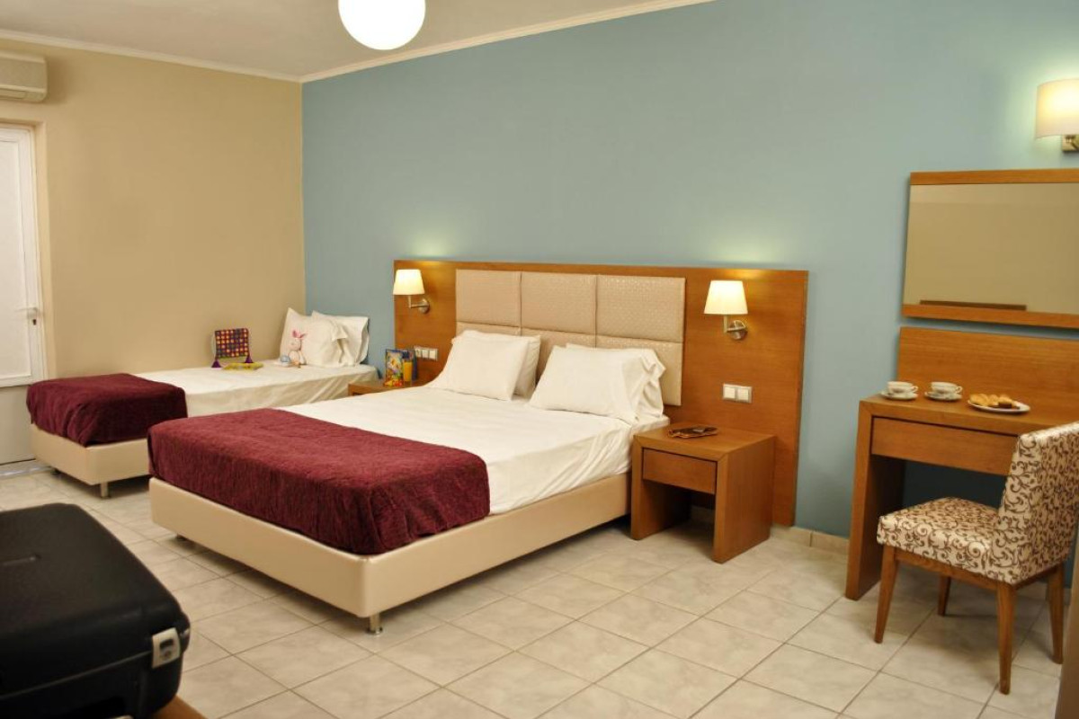 PLESSAS PALACE HOTEL