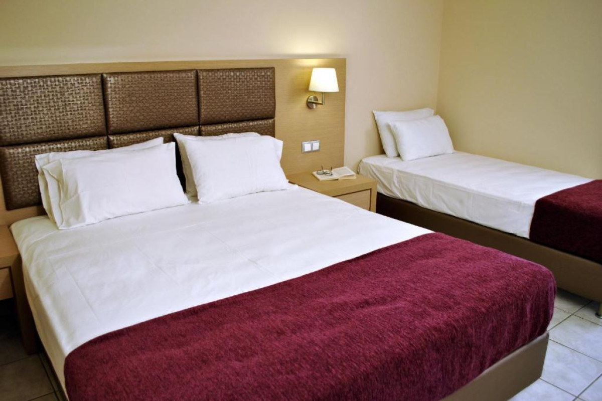 PLESSAS PALACE HOTEL
