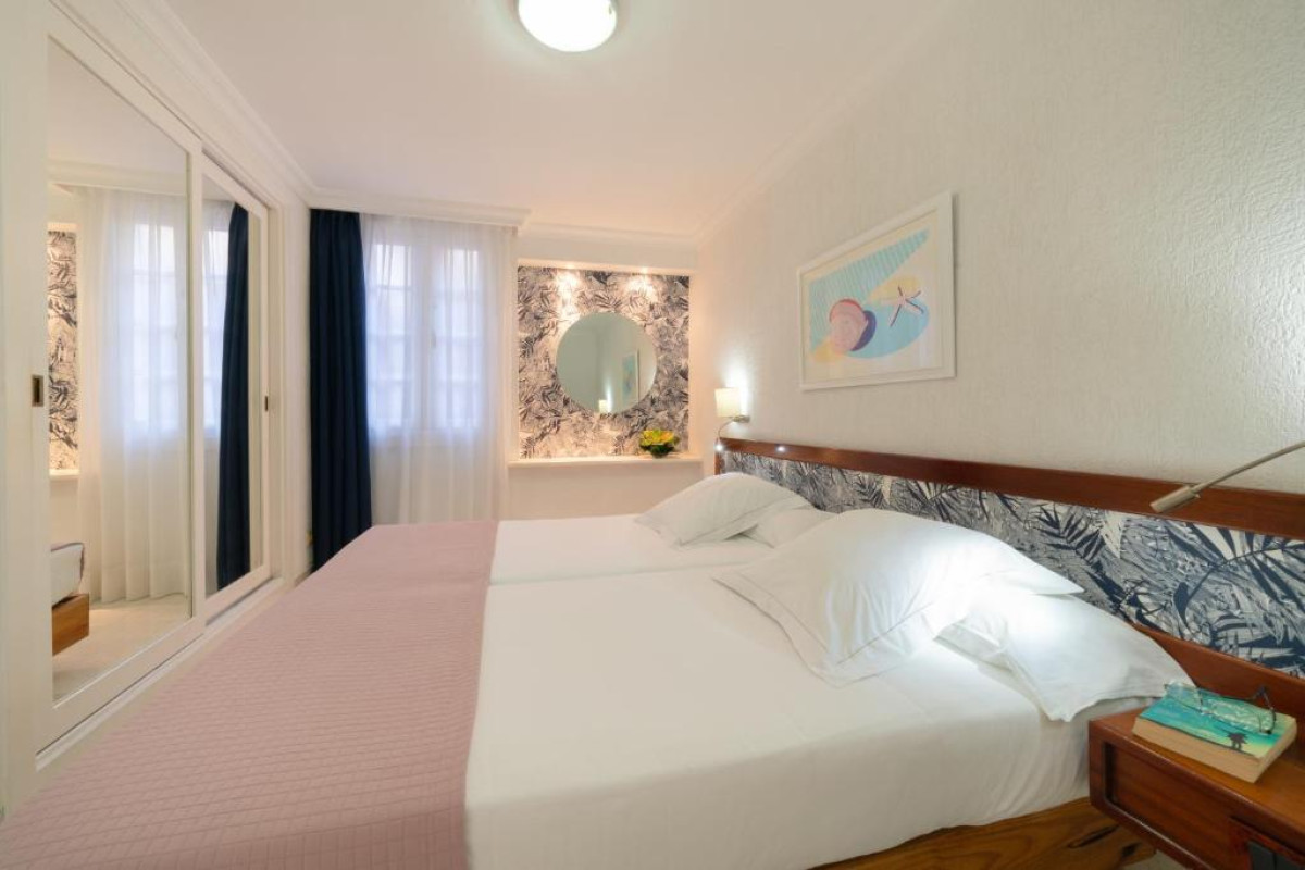 Plus Fariones Apartamentos