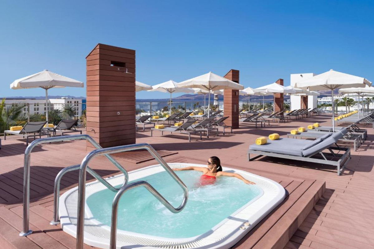 Plus Fariones Apartamentos