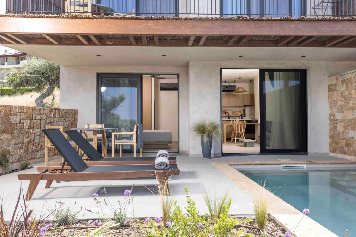 Pnoes Luxury Suites