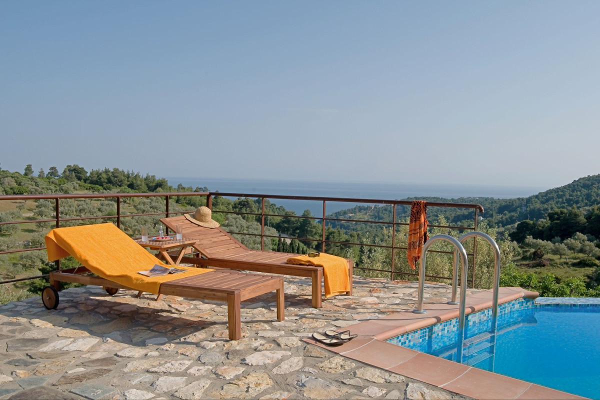 Poikilma Alonissos Villas
