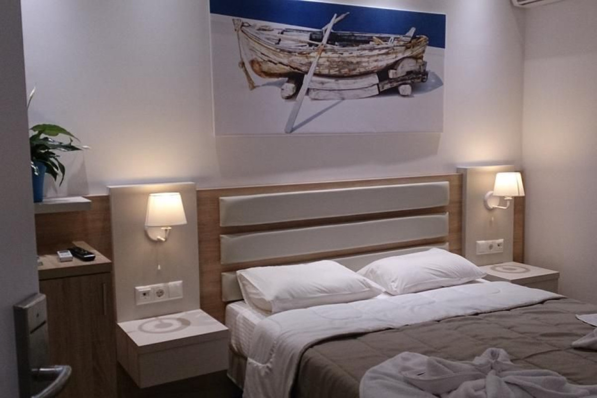 POLIS OF NAXOS BOUTIQUE