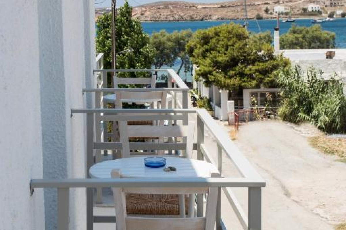 Polos Hotel Paros