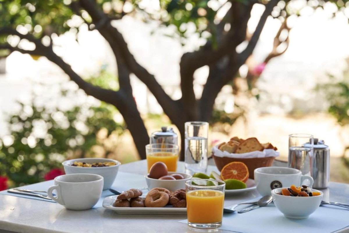 Polos Hotel Paros