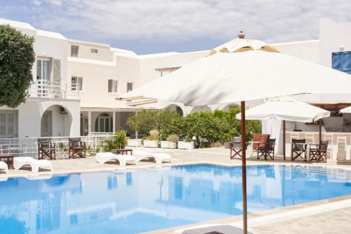 Polos Hotel Paros