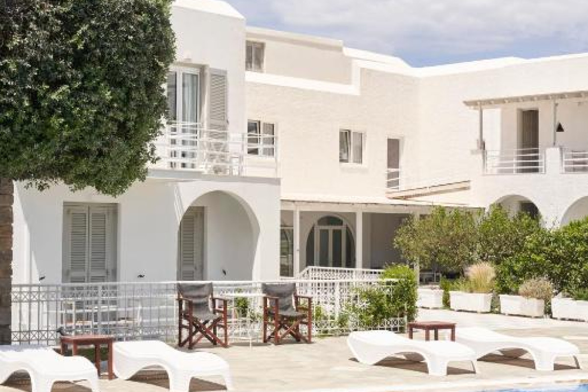 Polos Hotel Paros