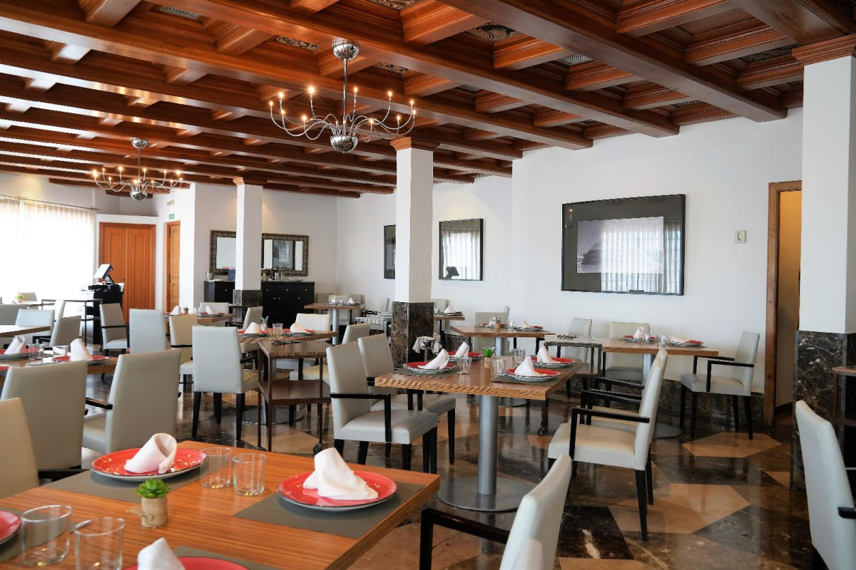 Port Valencia Azafata Hotel