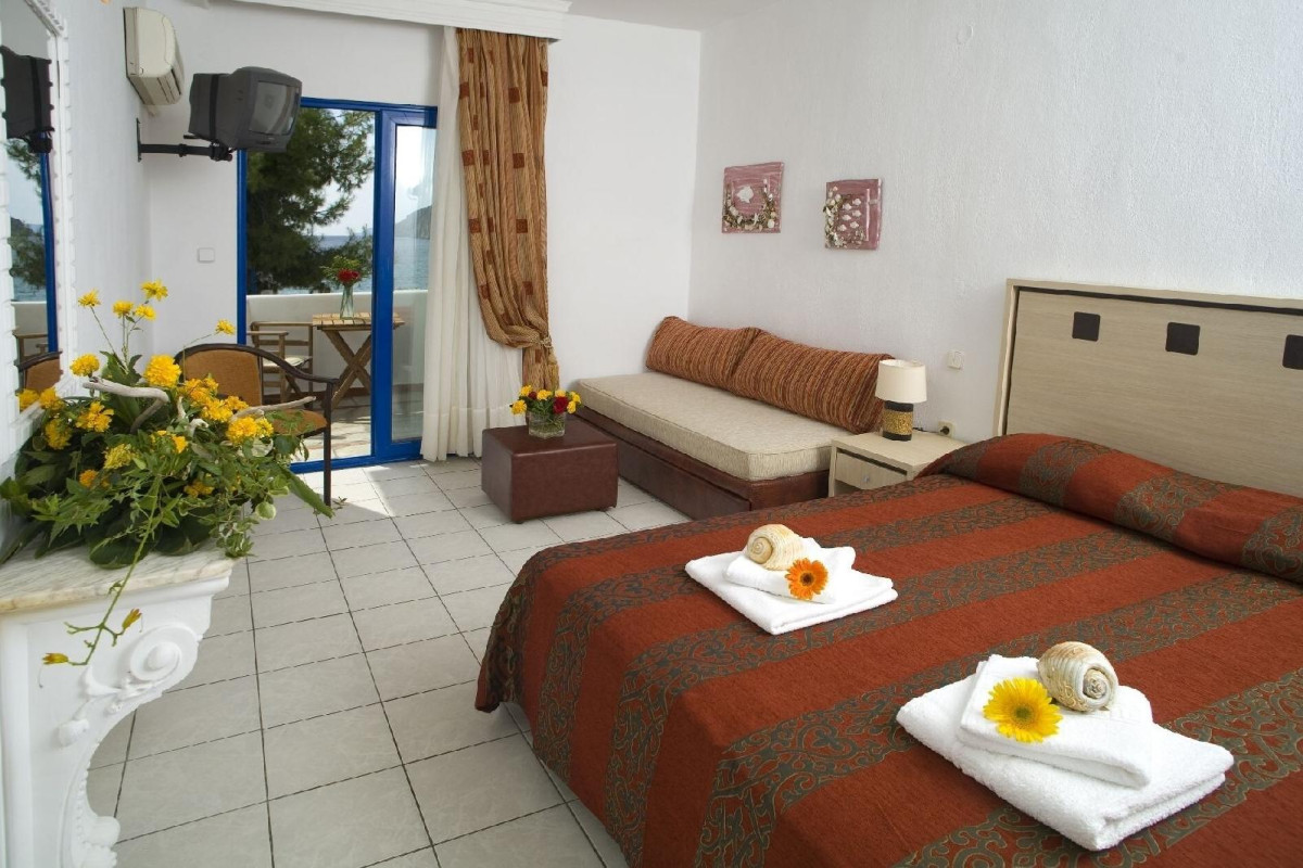 Porto Koufo Hotel