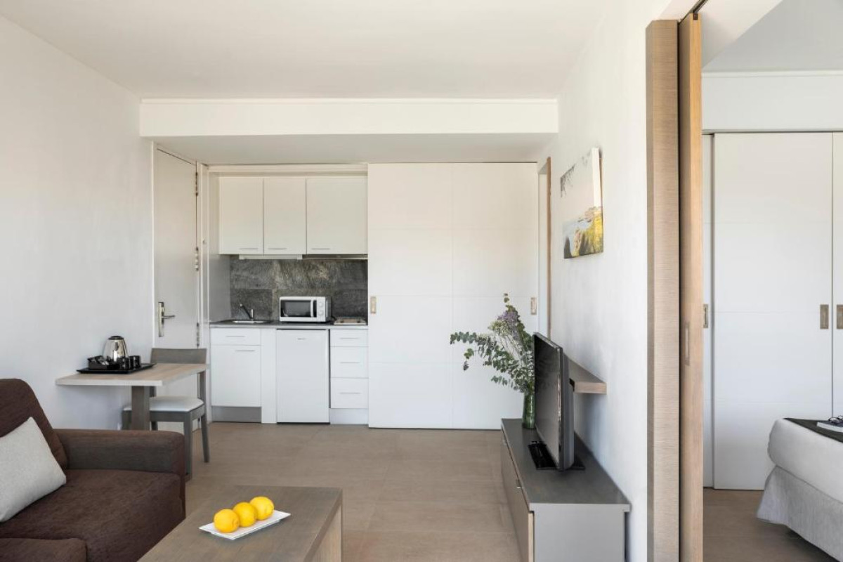 Portodrach Aparthotel & Suites
