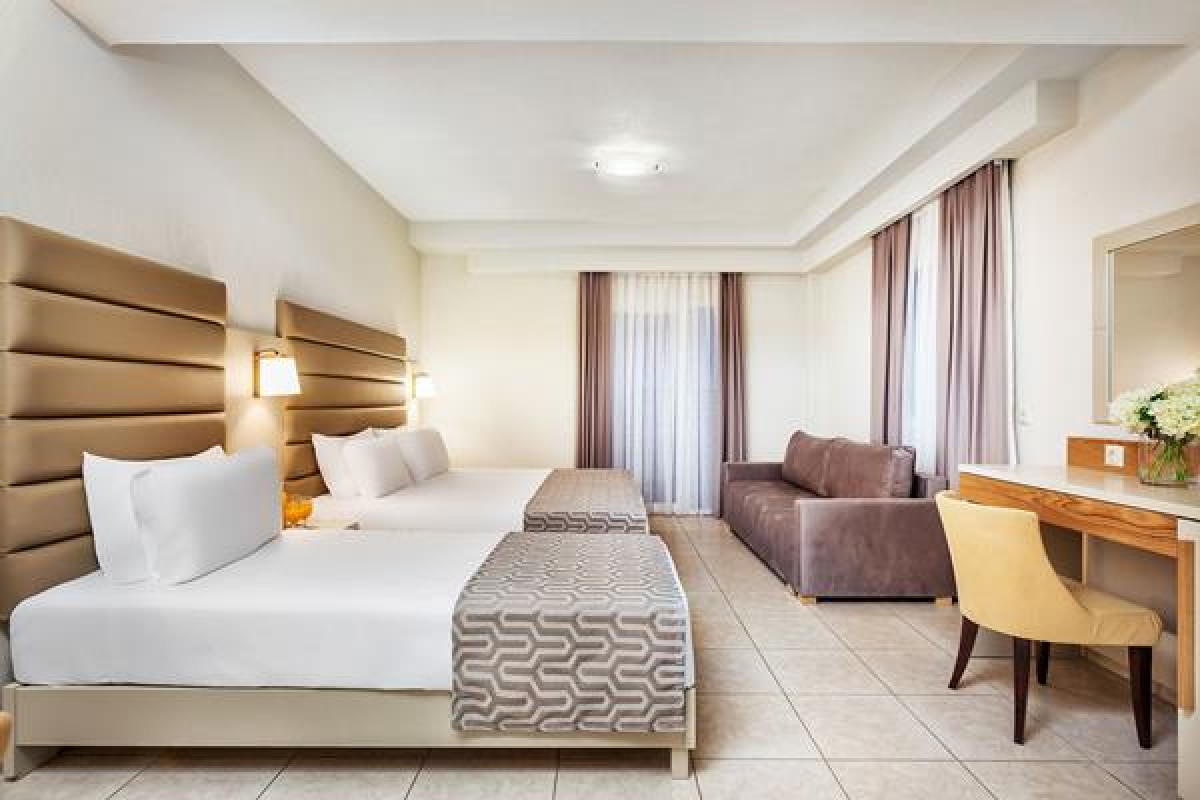 Poseidon Palace - Pieria