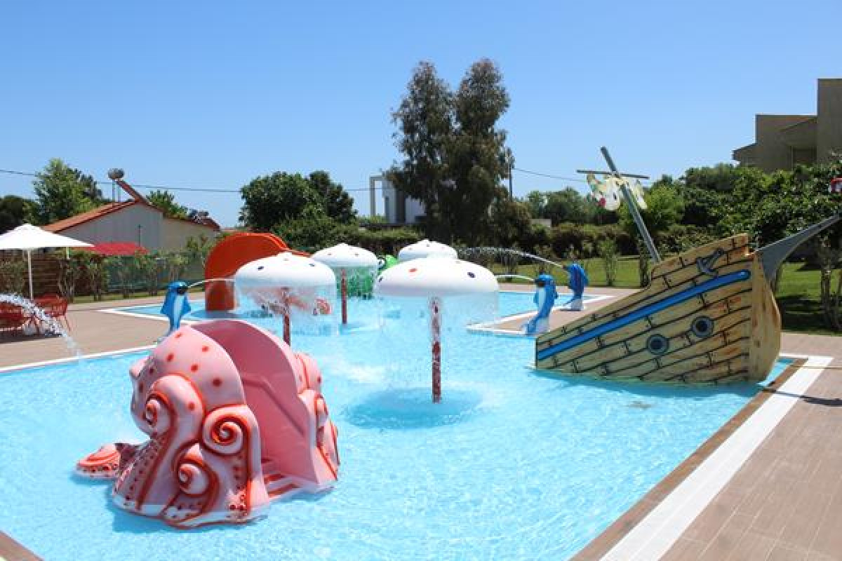 Poseidon Palace - Pieria