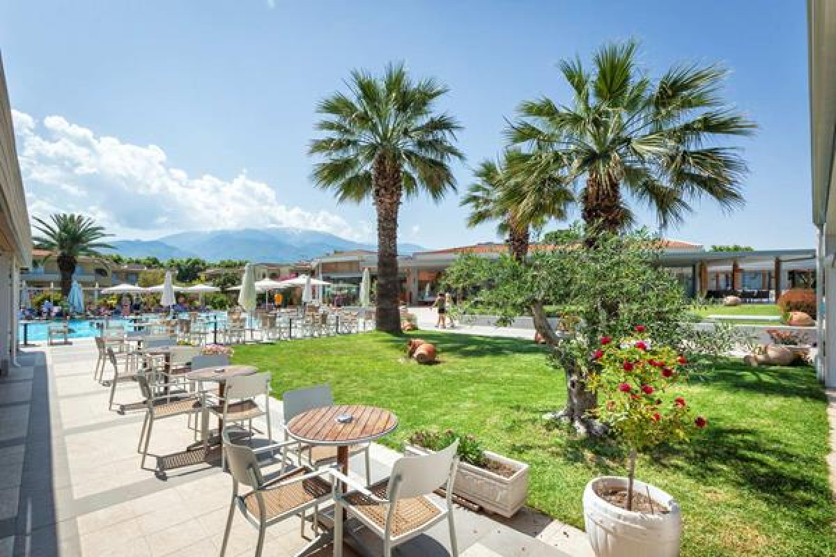 Poseidon Palace - Pieria