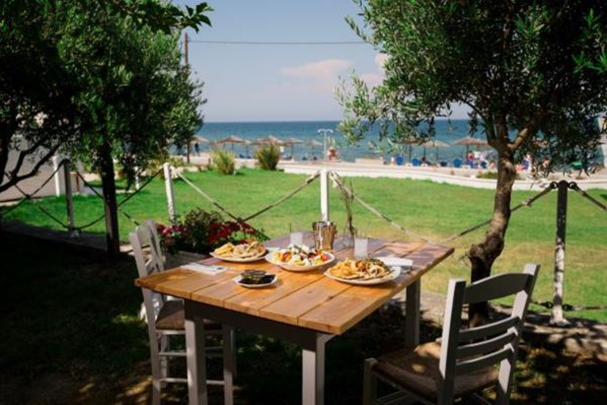 Poseidon Palace - Pieria
