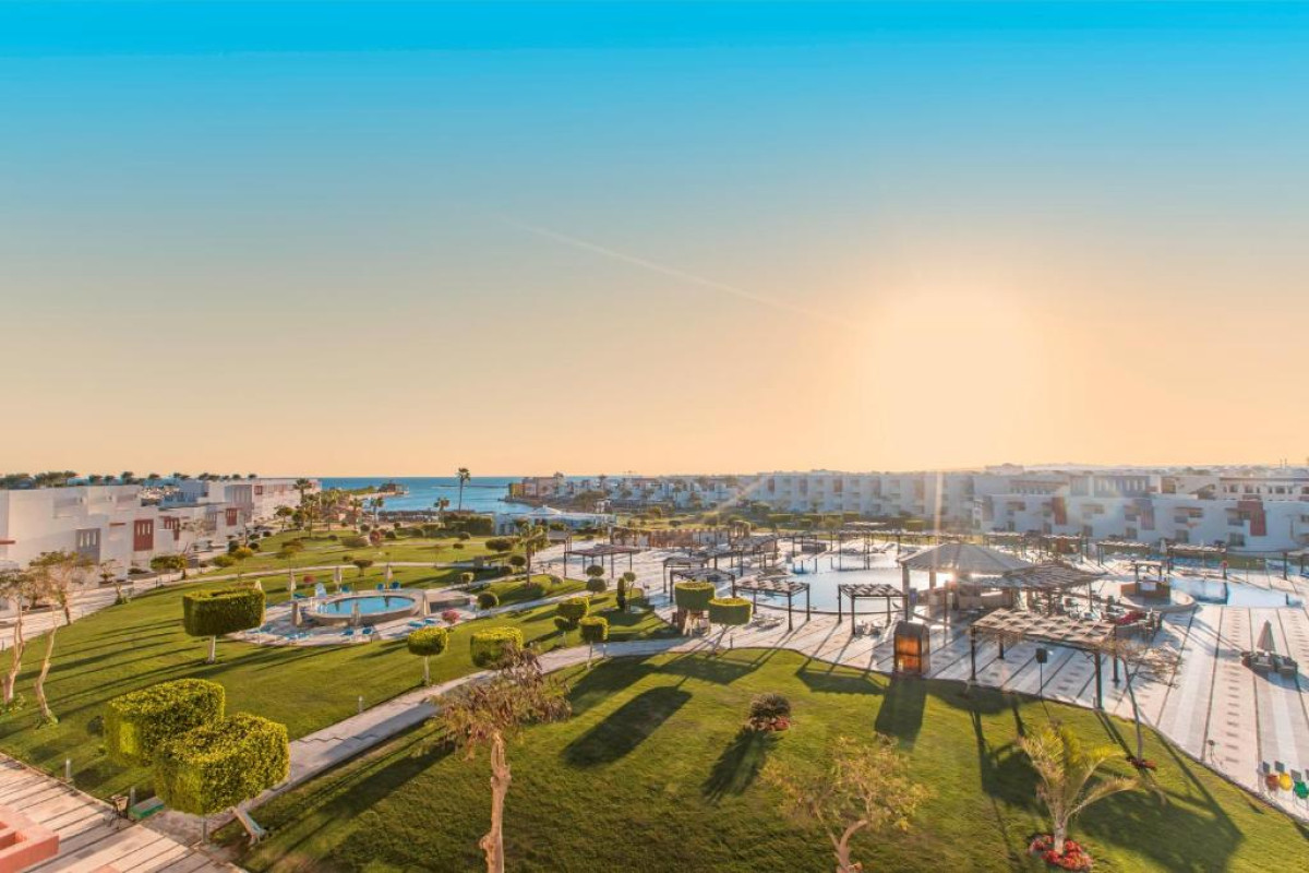 POSH CLUB SUNRISE CRYSTAL BAY RESORT