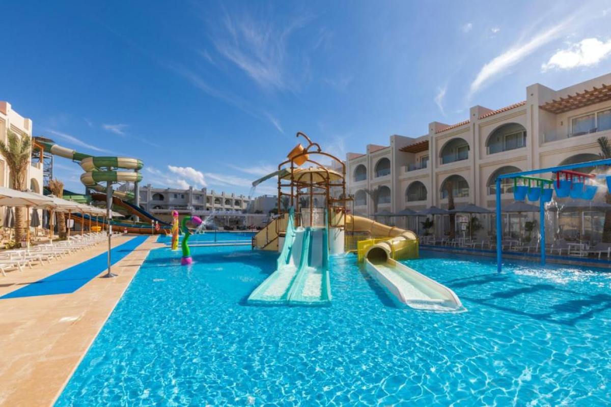 POSH CLUB SUNRISE MONTEMARE RESORT