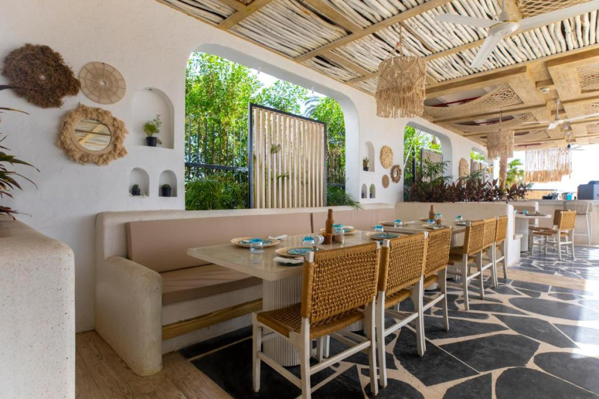POSH CLUB SUNRISE TUCANA RESORT